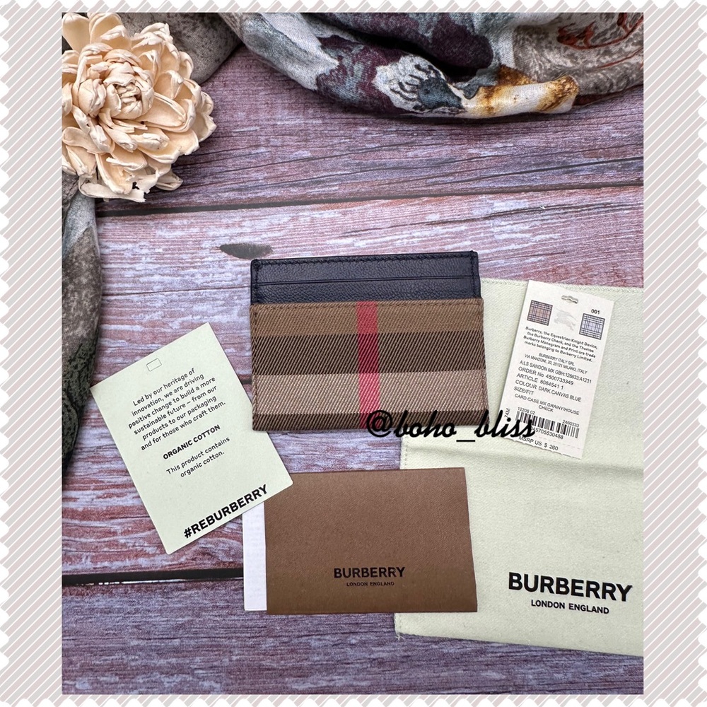 BURBERRY | Check Card Holder Navy Blue NWT and Dust Bag Authentic